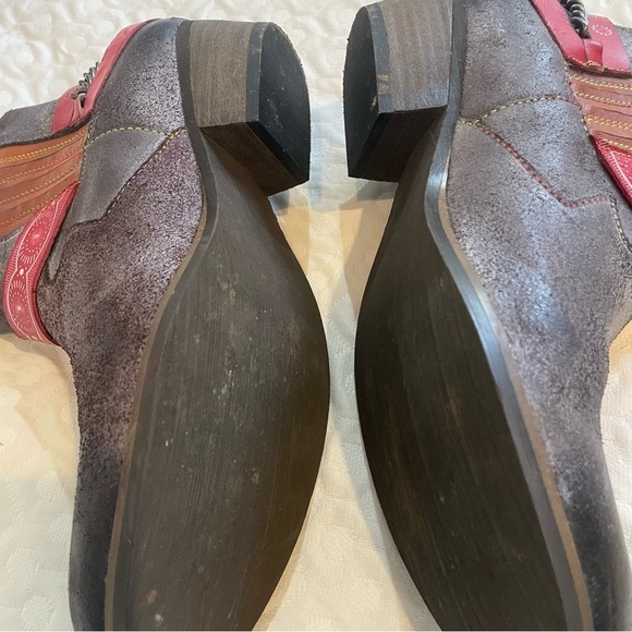 Iliyah Gray Geometric Studded-Band Chain Faux Leather Ankle Boots ZL840 Size 39 - Picture 8 of 12